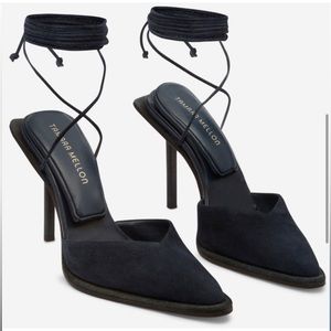 Tamara Mellon "Comet" heel just like new size
7.5 37.5 EU
